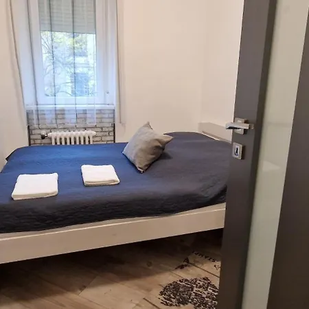 Extra Sok Szobas Apartman Kozpontjaban * Budapest